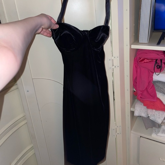 Sexy black velvet Marciano halter lace up back dress - Picture 2 of 7
